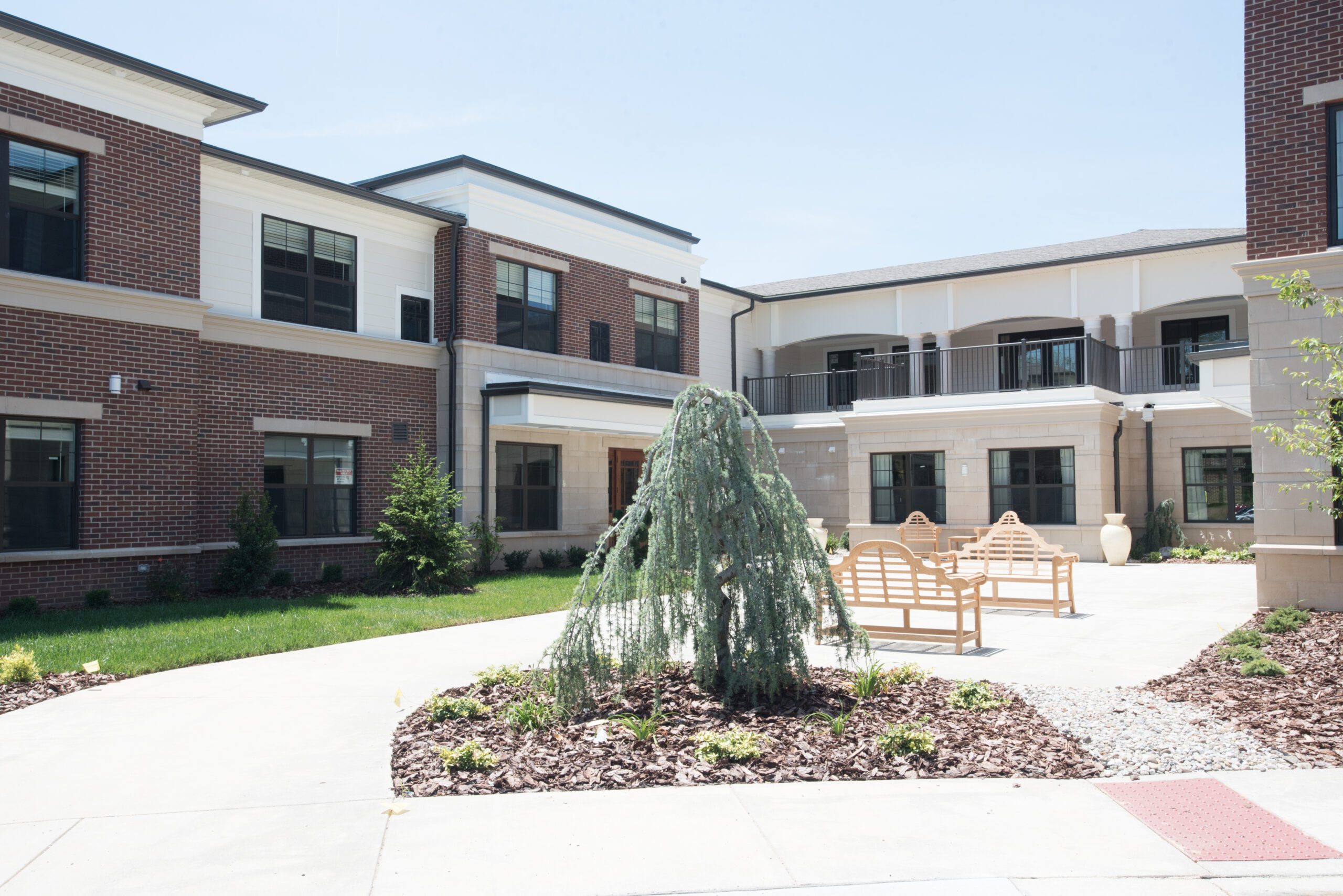 The Grand Senior Living Patio